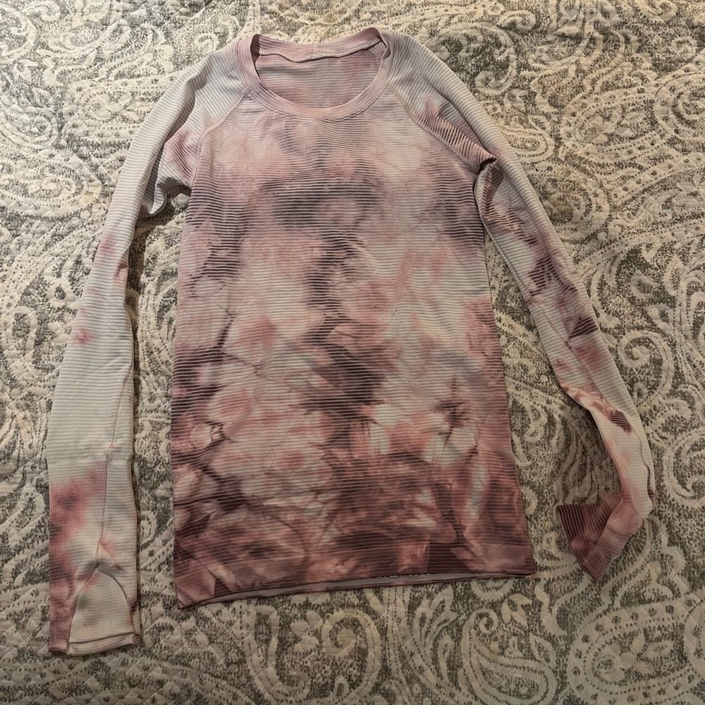 Lululemon top